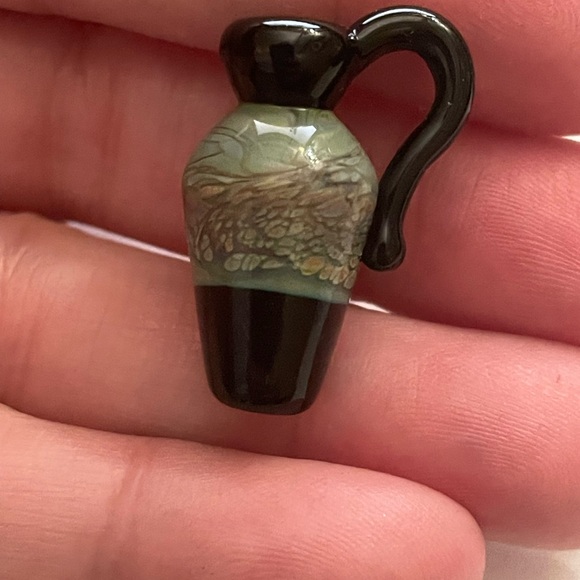 Lampwork glass pitcher bead - Picture 4 of 6